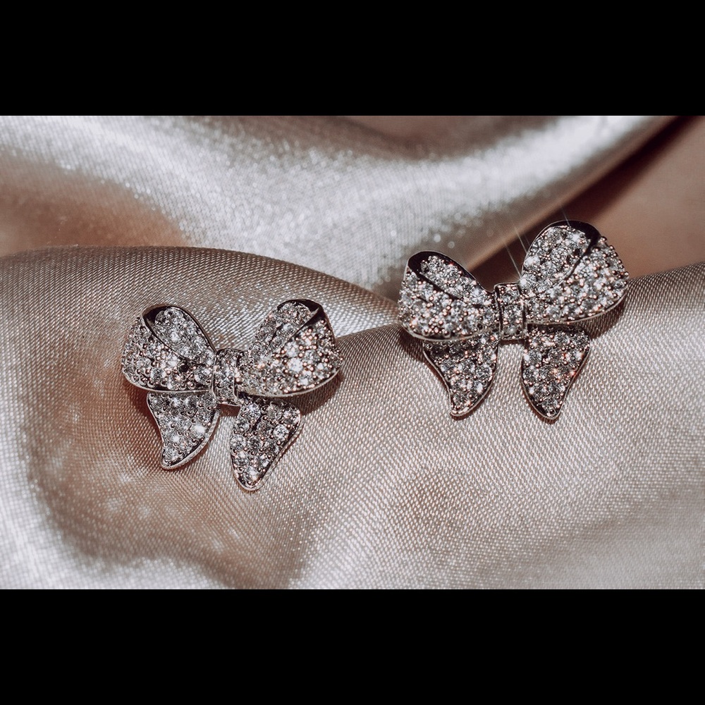 Ribbon bow earrings -BRAND NEW